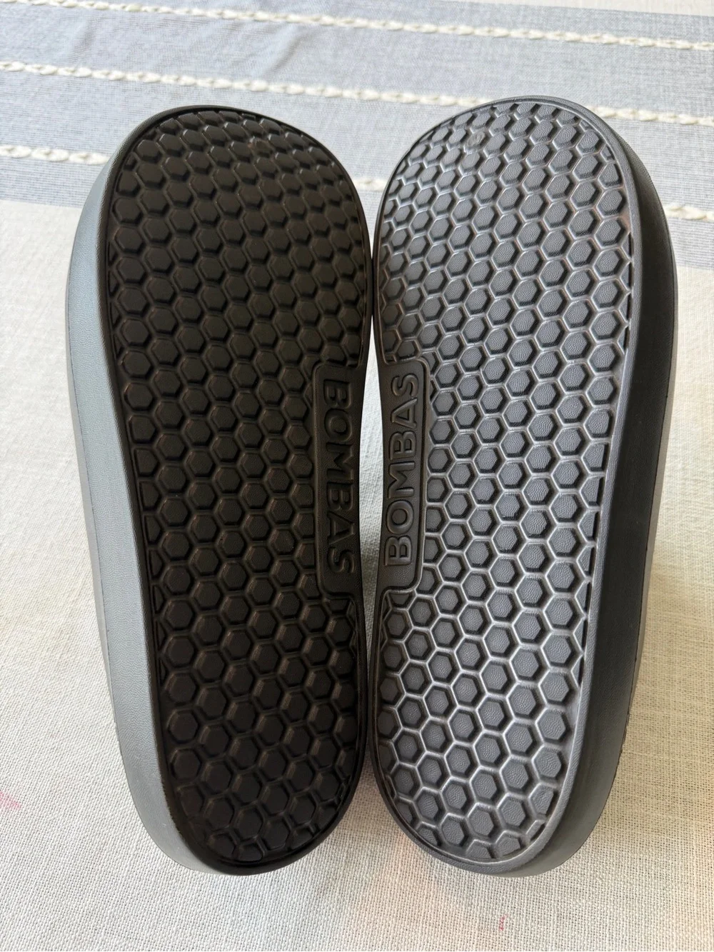 Bombas Friday Clogs Slip-On Comfort Black Size 11